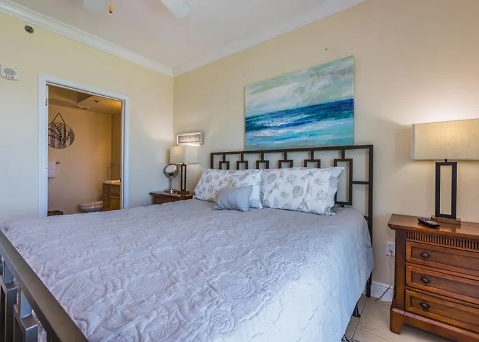 Crystal Shores West 803 *